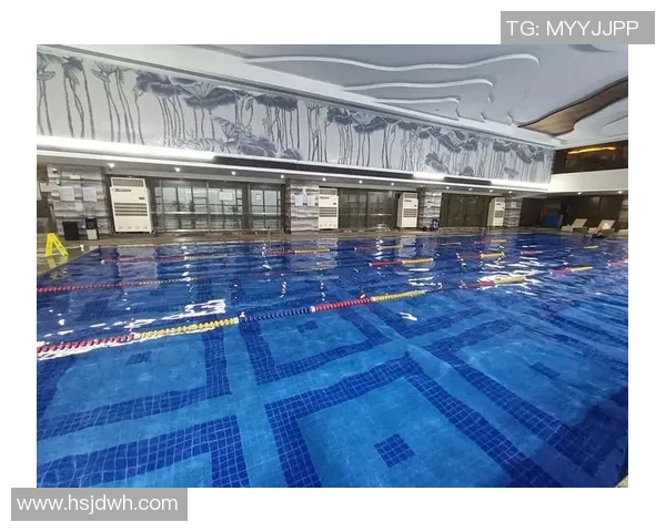 以泳池为核心，打造一个多功能休闲娱乐空间提升生活品质的创新设计方案